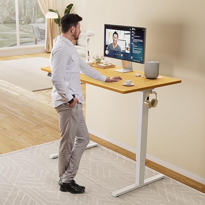 SMUG Adjustable Height Standing Desk 40 Inch Electric Sit Stand Up Down Computer Table Ergonomic Rising Modern Lift Motorized Gaming Desktop Workstation for Work Home Office, Oak
