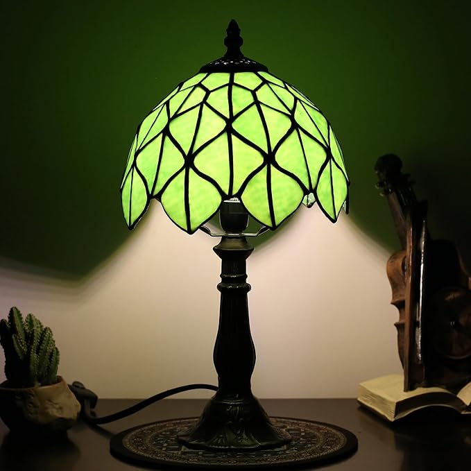 Tiffany lamp 8-inch Small Vintage-Style Stained Glass Table lamp mini Desktop Decorative Night Light Reading lamp for Bedroom Bedside and Study