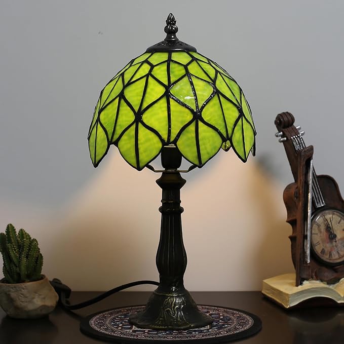 Tiffany lamp 8-inch Small Vintage-Style Stained Glass Table lamp mini Desktop Decorative Night Light Reading lamp for Bedroom Bedside and Study