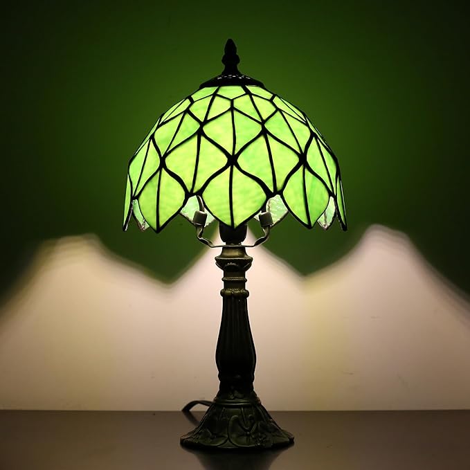 Tiffany lamp 8-inch Small Vintage-Style Stained Glass Table lamp mini Desktop Decorative Night Light Reading lamp for Bedroom Bedside and Study