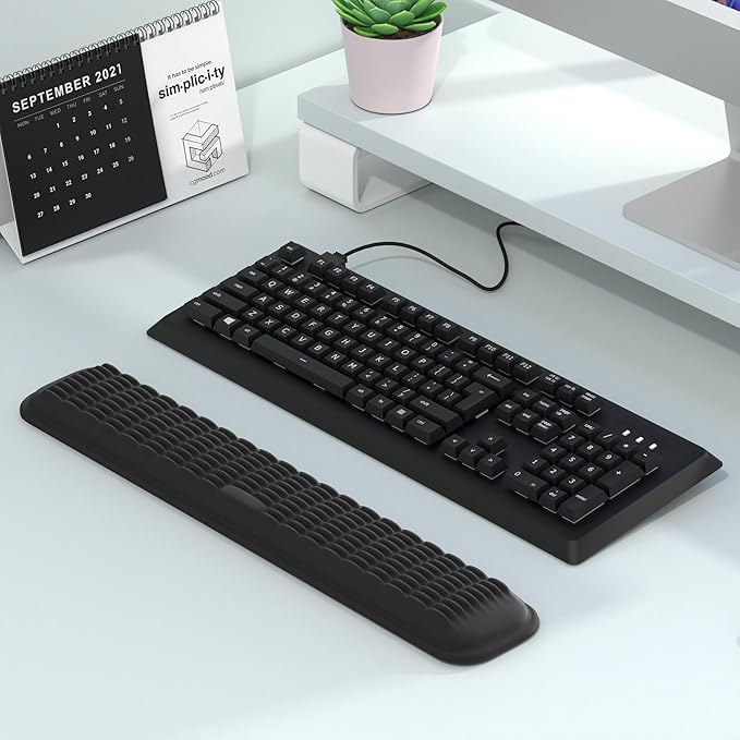 MEKASS Keyboard Wrist Rest, Soft Memory Foam Wrist Support for Keyboard, Keyboard Hand Rest Pad for Wrist Pain Relief, Keyboard Wrist Guard for Long Hours of Work, Gaming, Studying(Classic Black)