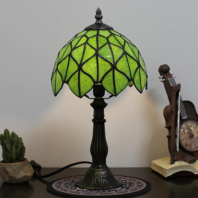 Tiffany lamp 8-inch Small Vintage-Style Stained Glass Table lamp mini Desktop Decorative Night Light Reading lamp for Bedroom Bedside and Study