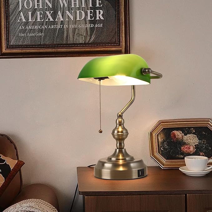 Green Glass Banker's Desk Lamp, Antique Banker Desk Lamps, Traditional Library Lamp with USB Charging Port, Vintage Desk Lamp Green Shade for Office Study Room, Pull Chain Switch