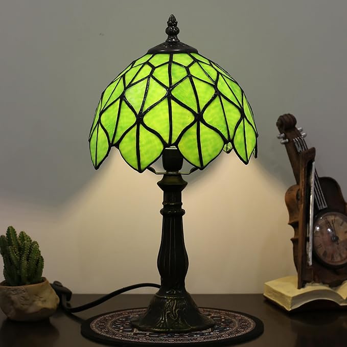 Tiffany lamp 8-inch Small Vintage-Style Stained Glass Table lamp mini Desktop Decorative Night Light Reading lamp for Bedroom Bedside and Study